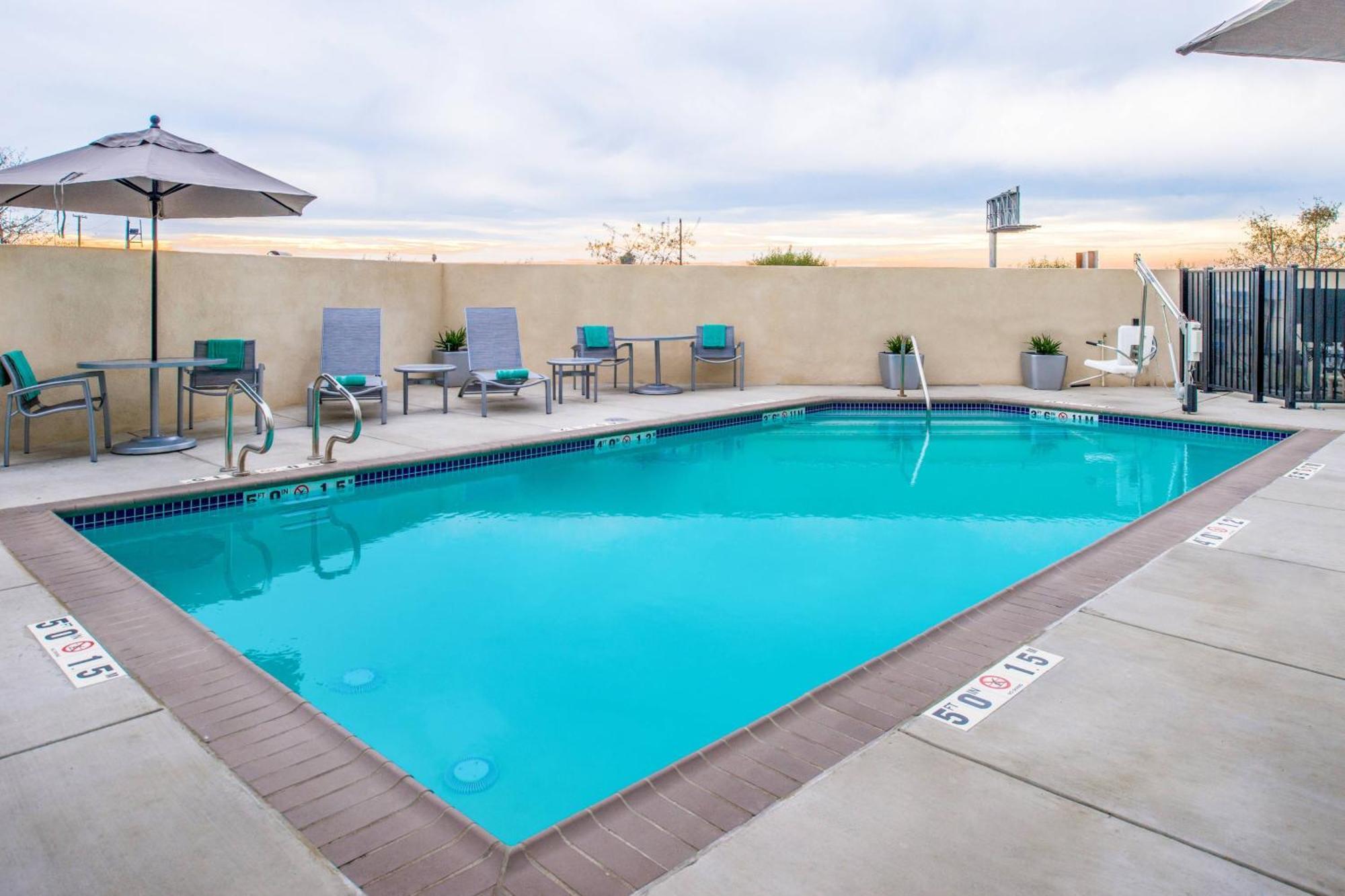Towneplace Suites By Marriott Merced Luaran gambar