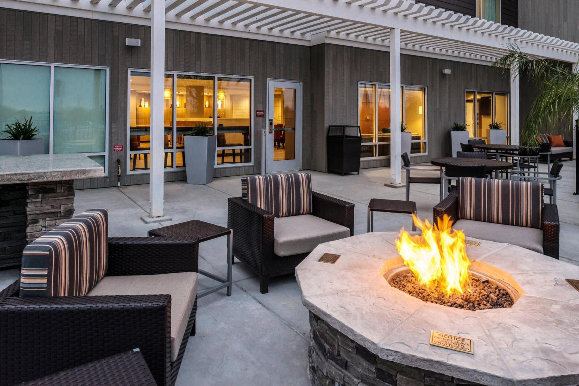 Towneplace Suites By Marriott Merced Luaran gambar